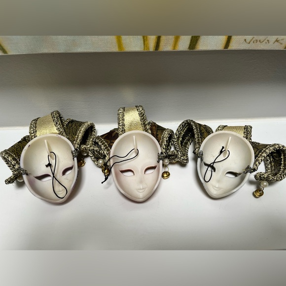 Vintage Venetian Jesters Masks Set of Three Home Decor Art - Picture 6 of 11